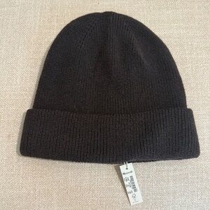 NWT Madewell (re)sourced chocolate brown cuff beanie